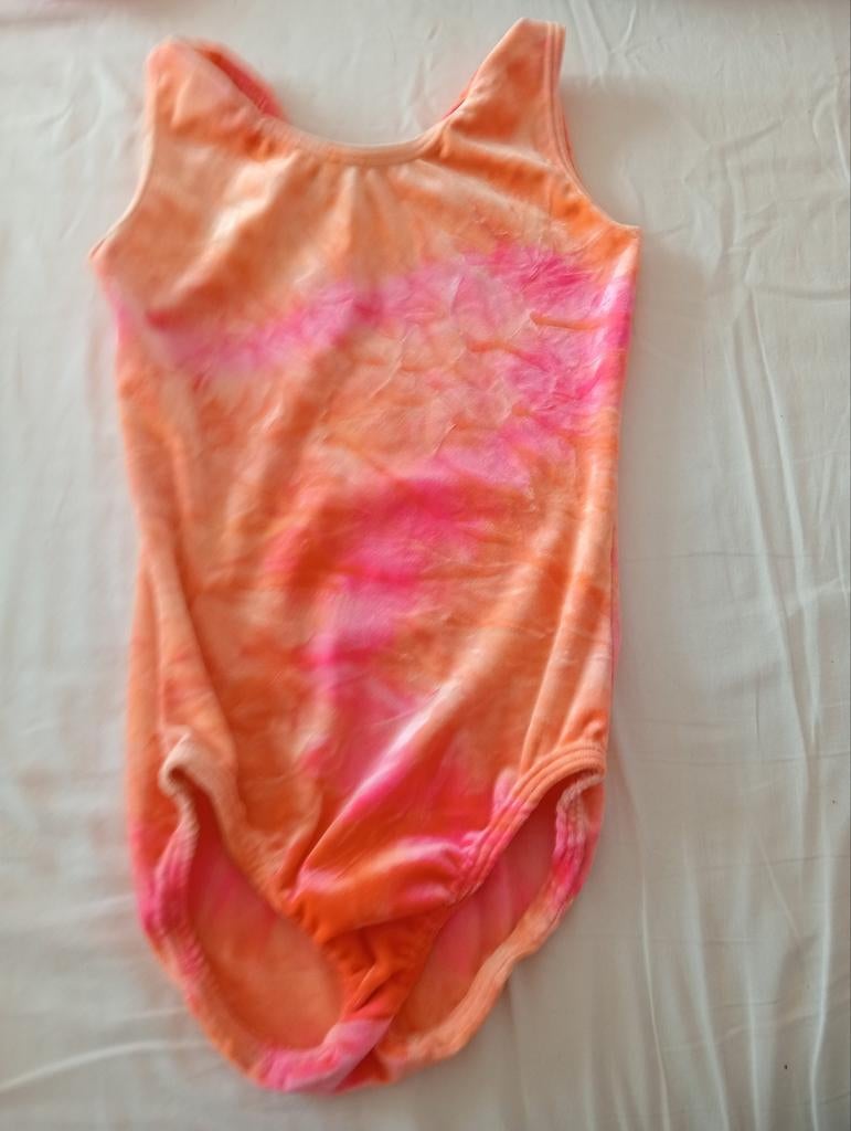 Mooi felgekleurd Badpakje 3 / 4 jaar zgan met  kort broekje, Ophalen of Verzenden