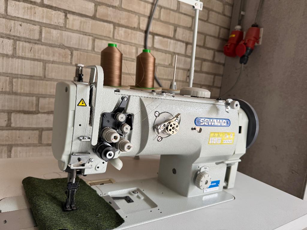 Sewmaq SW-4420H, 2-naalds, Hobby en Vrije tijd, Nieuw, Naaimachine, Industrieel, Ophalen