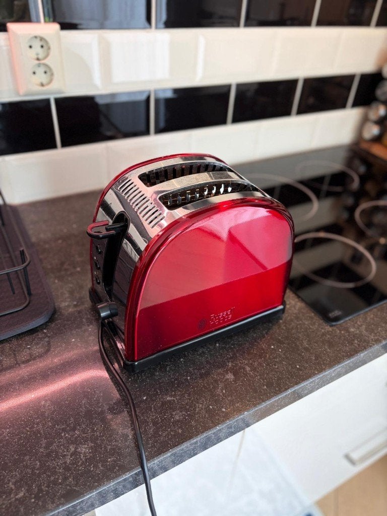 Russell Hobbs Legacy Red Toaster, Verzenden, Zo goed als nieuw, Uitneembare kruimellade