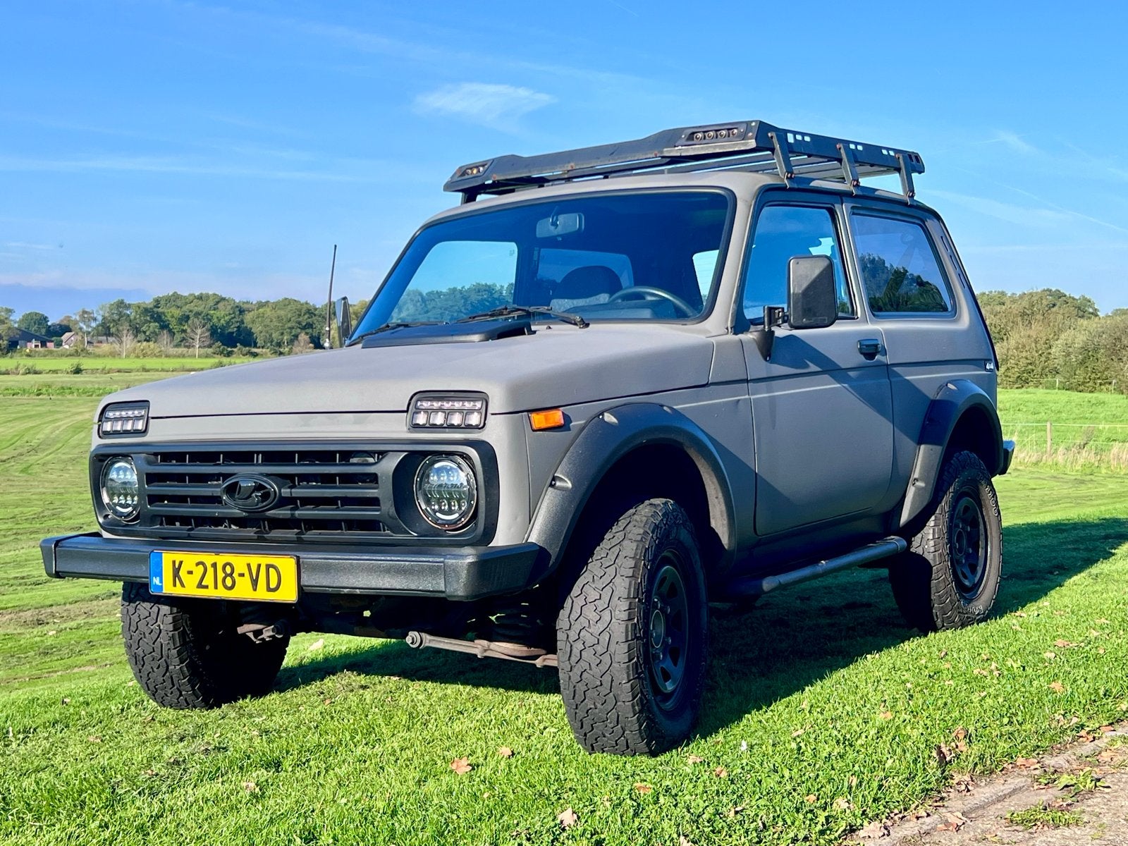 Lada Niva 1.7 I 4WD - Unieke uitvoering!, Auto's, 4x4, Stof, Niva, 11 km/l