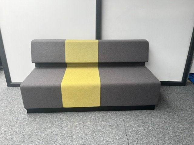 Grijs groene bank, Ophalen, Gebruikt, 75 tot 100 cm, 125 cm of meer