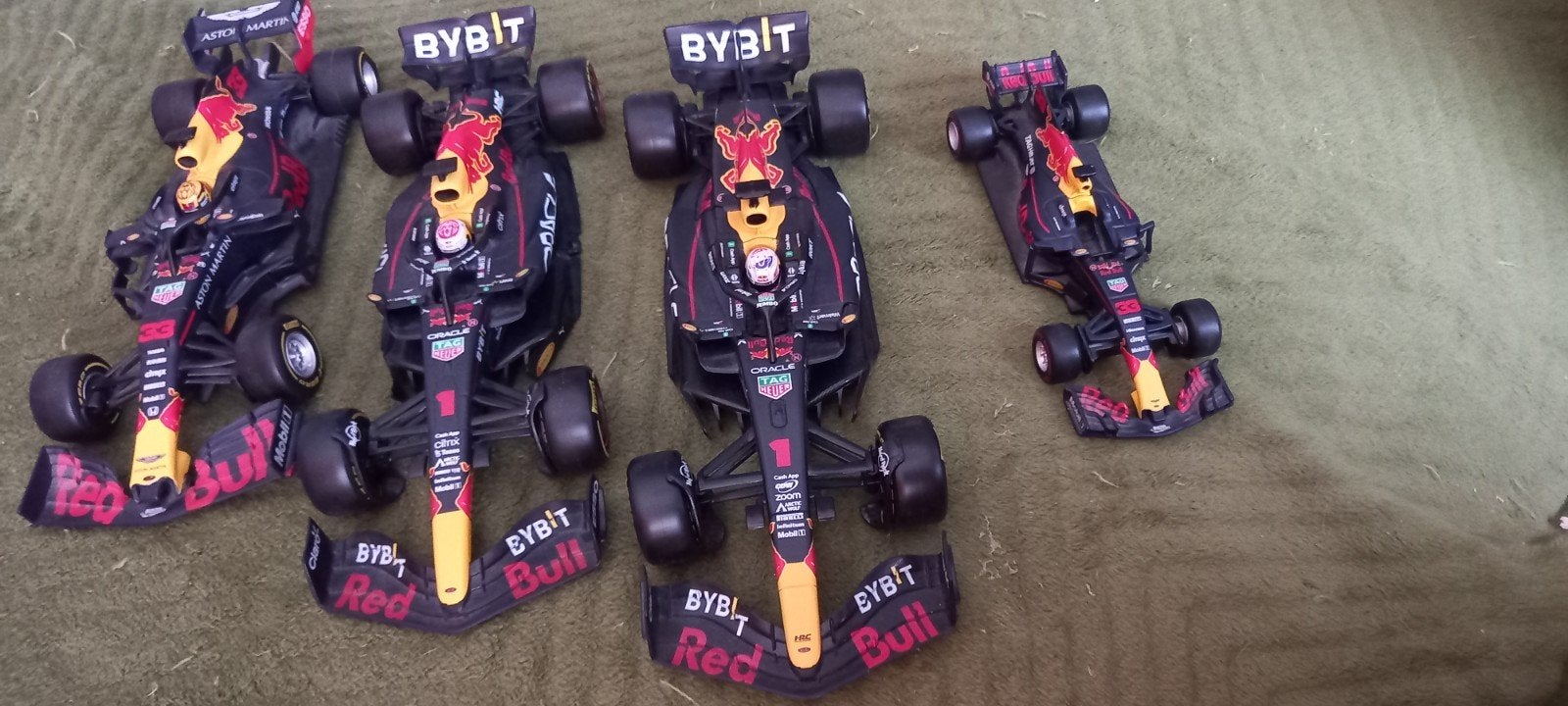 Red Bull burago zie foto's en omschrijving., Verzenden, Zo goed als nieuw, Formule 1