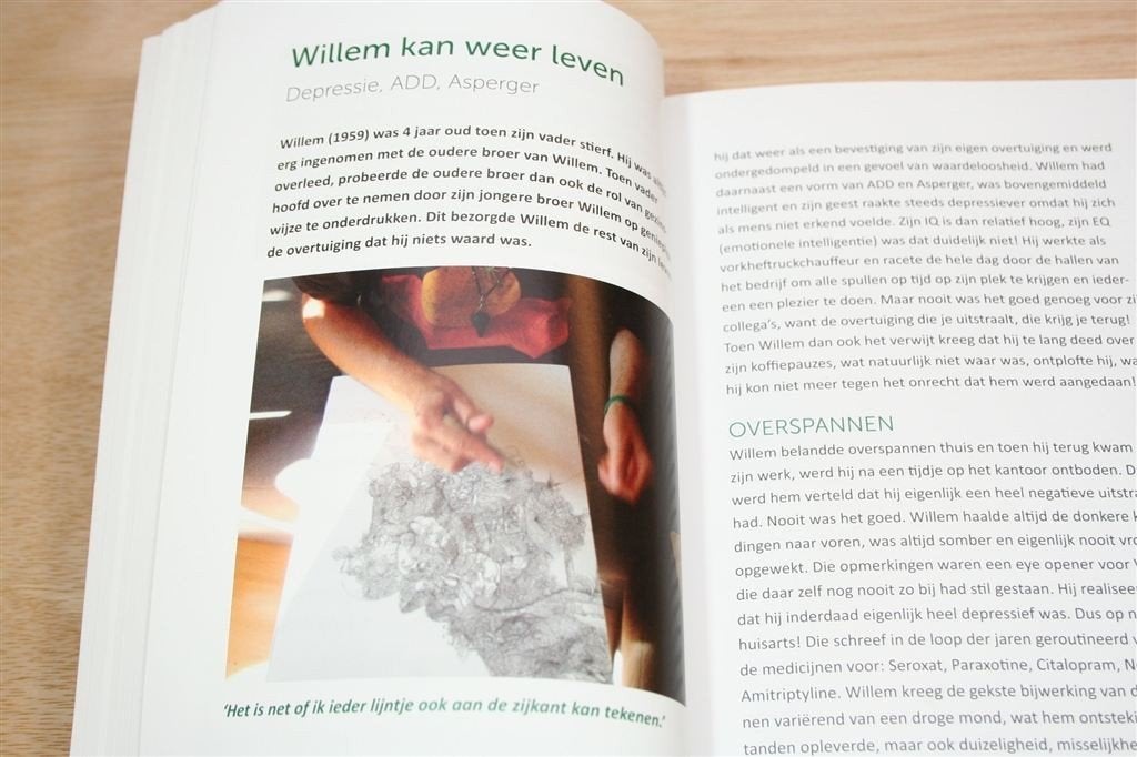 Helende hennep — Wietolie & Interviews — Omkeerboek, Ophalen of Verzenden, Zo goed als nieuw