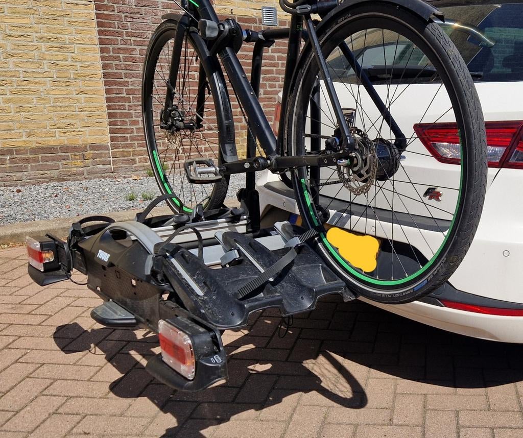 Te huur: Thule fietsendrager 3 fietsen, Ophalen, 3 fietsen of meer, Trekhaakdrager, Brede banden