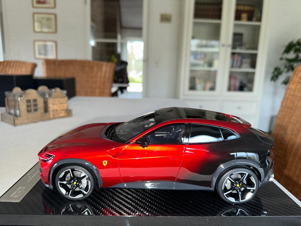 Ultra Unique Ferrari Purosangue (Two Tone Red-Black), Ophalen of Verzenden, Zo goed als nieuw, Overige merken