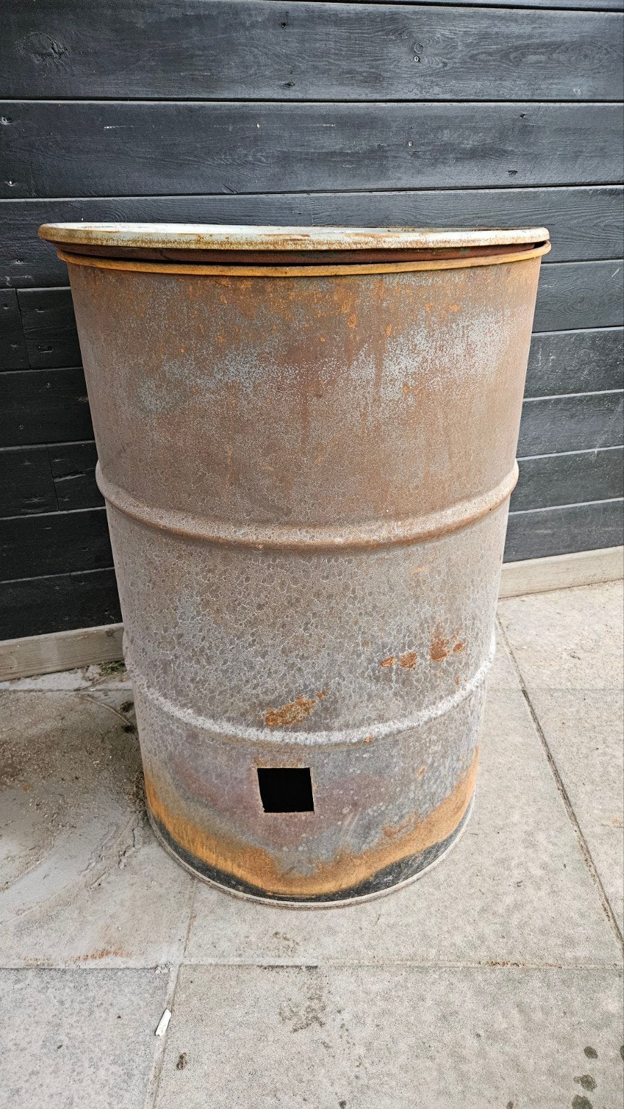 Robuuste Vuurtonnen, 2 stuks- Ideaal voor Tuin en Terras, Ophalen, Gebruikt, Vuurton
