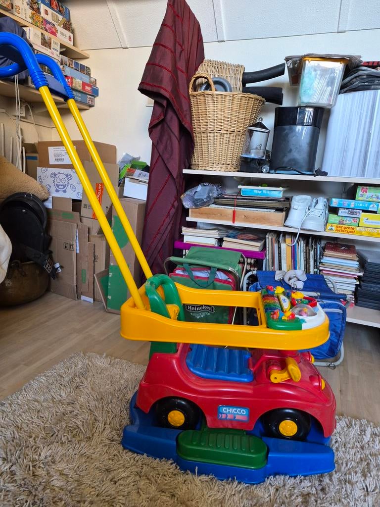 Chicco Loopauto met Schommelfunctie en Duwstang, Ophalen