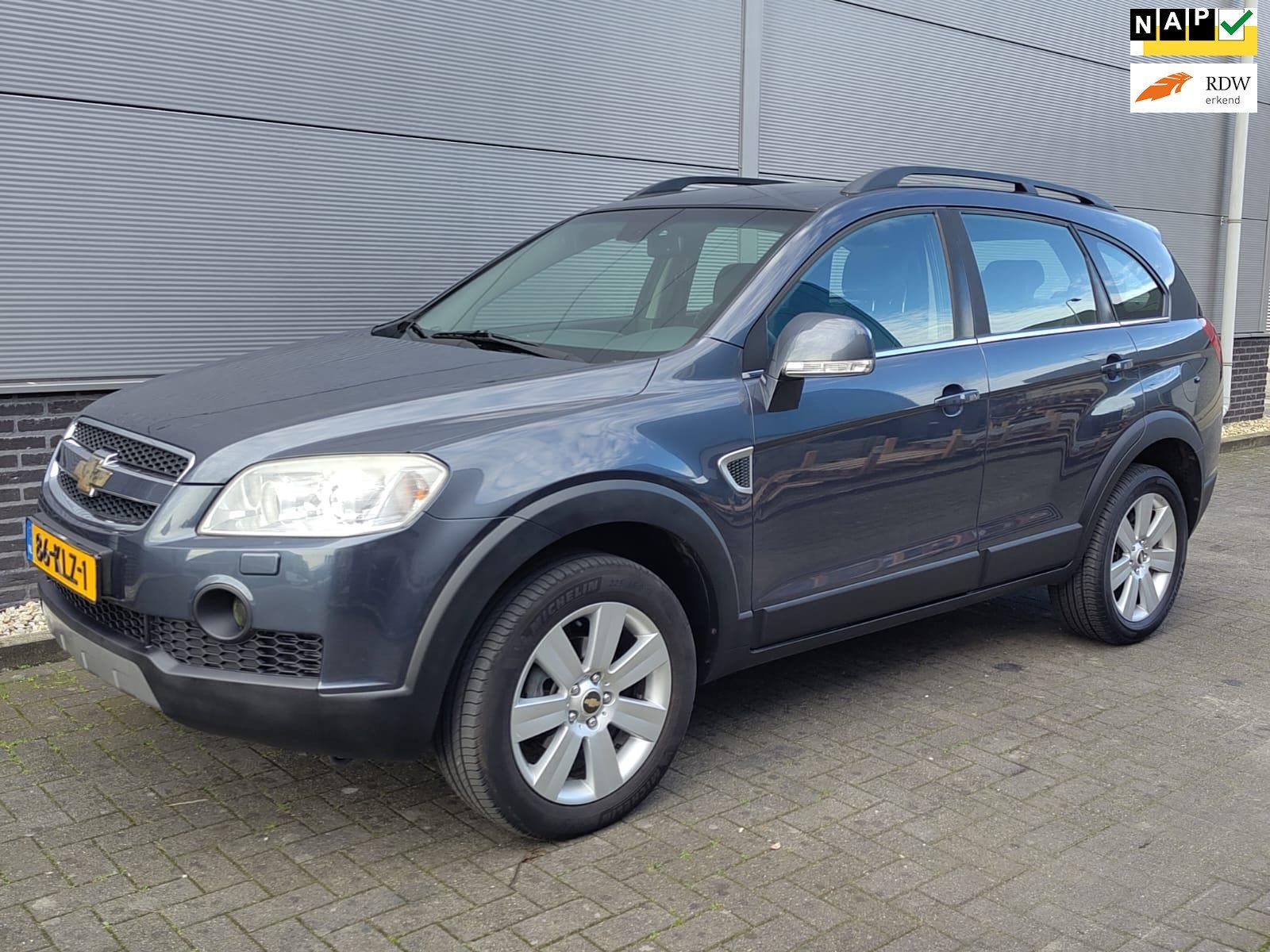 Chevrolet Captiva 3.2i Executive Limited Edition - Youngtime, 3195 cc, Gebruikt, Zwart, 2000 kg