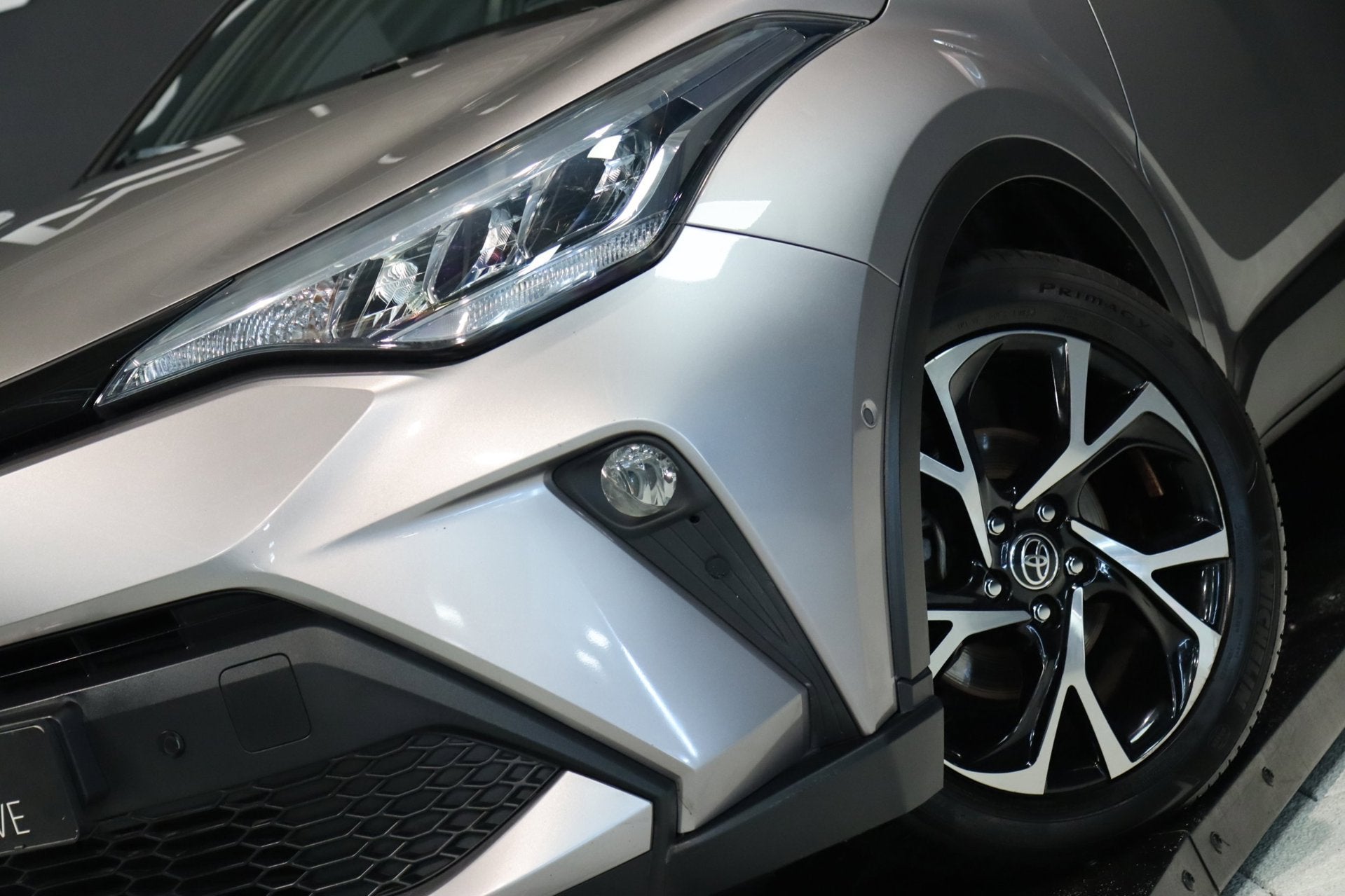 Toyota C-HR 2.0 Hybrid Business Plus / KEYLESS / CAMERA / DO, Auto's, Dealer onderhouden, Stof, Euro 6, 4 cilinders