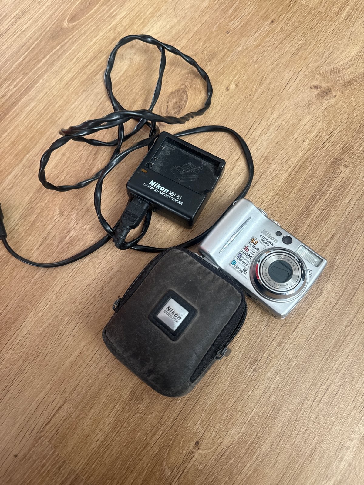 Nikon Coolpix 5900 - Vintage Vibe Compactcamera, Ophalen, Gebruikt, Compactcamera, Accu