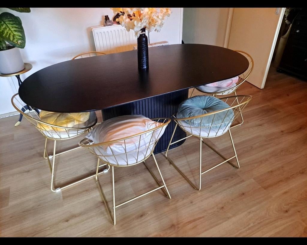 Eettafel, ophalen voor een leuk prijsje., Tuin en Terras, Tuinsets en Loungesets, Ophalen of Verzenden, Eettafel