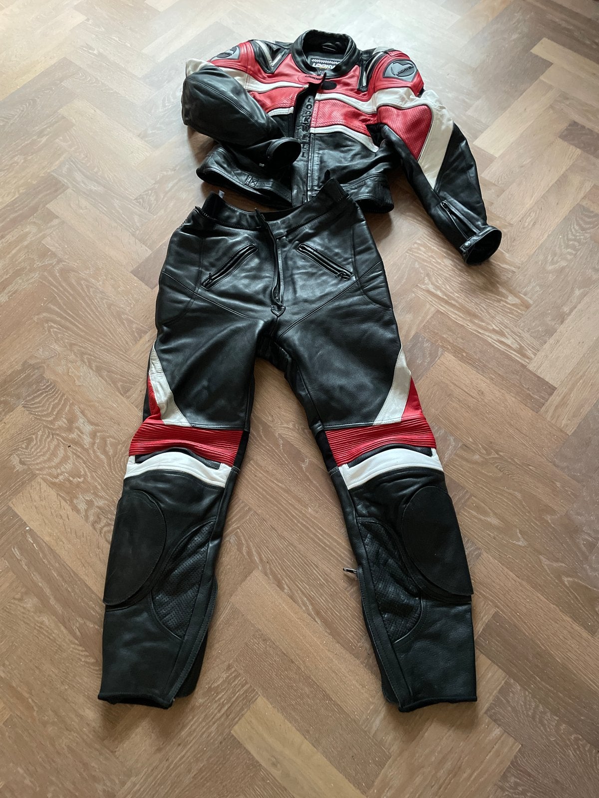 Lookwell leren motorpak (jas en broek) - Zwart/Rood/Wit, Motoren, Ophalen of Verzenden, Tweedehands, Dames, Combipak