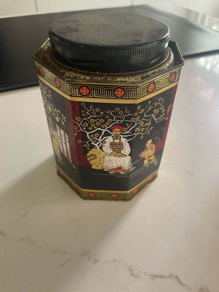 Vintage Chinese theebus met decoratieve afbeeldingen, Ophalen