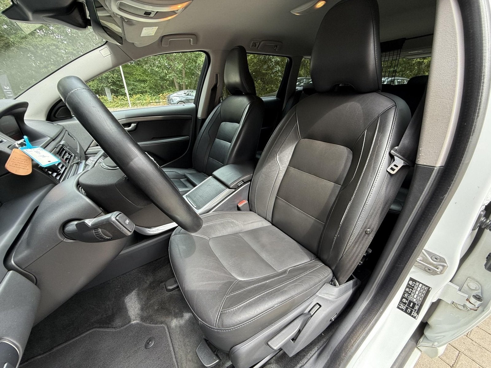 Volvo V70 1.6 T4 Nordic+ (bj 2015, automaat), Automaat, 4 cilinders, 179 pk, Wit