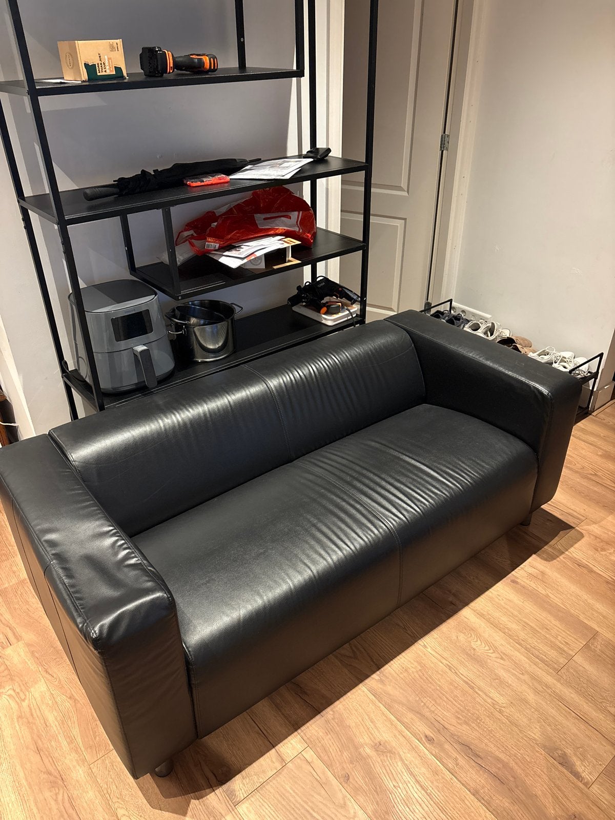 GRATIS OPHALEN Ikea bank zwart leer, Huis en Inrichting, Ophalen, Gebruikt, Tweepersoons, Leer