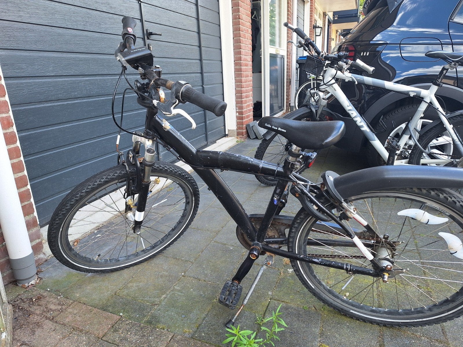 Zwarte jongensfiets voor een klein prijsje, Fietsen en Brommers, Fietsen | Jongens, Ophalen, Terugtraprem, Handrem, Gebruikt