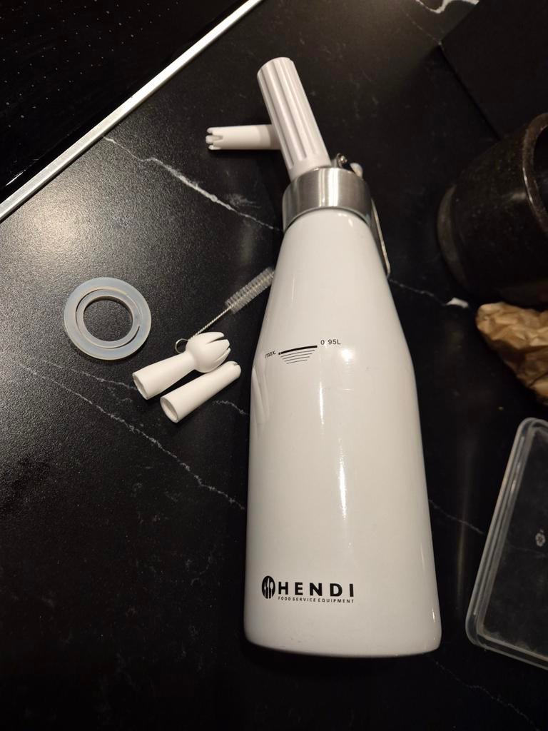 Hendi kidde slagroomspuit 0.95L, zo goed als nieuw, Ophalen of Verzenden
