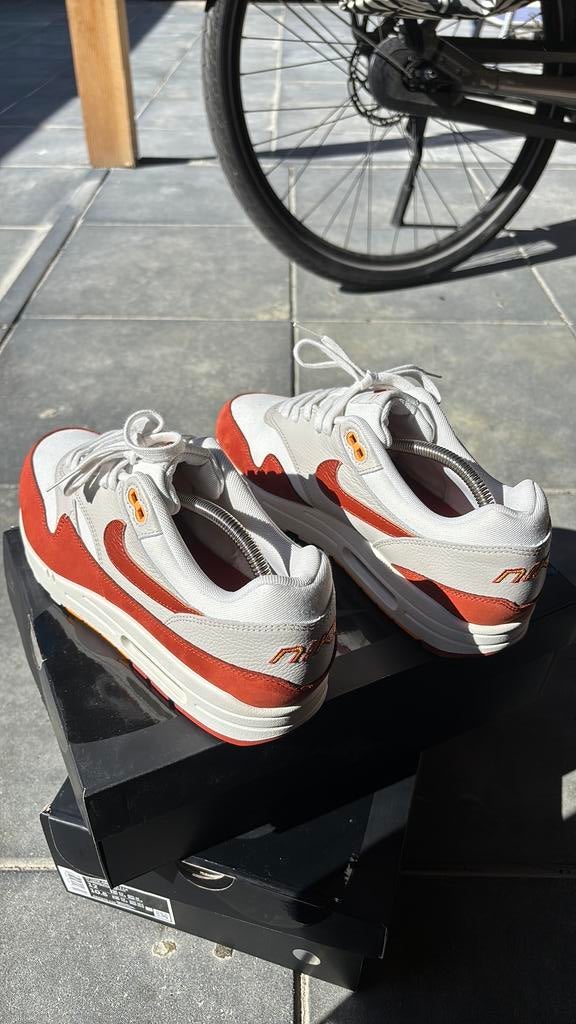 Nike air max 1 sail/rugged orange 44,5, Ophalen of Verzenden, Nieuw, Overige kleuren, Sneakers of Gympen