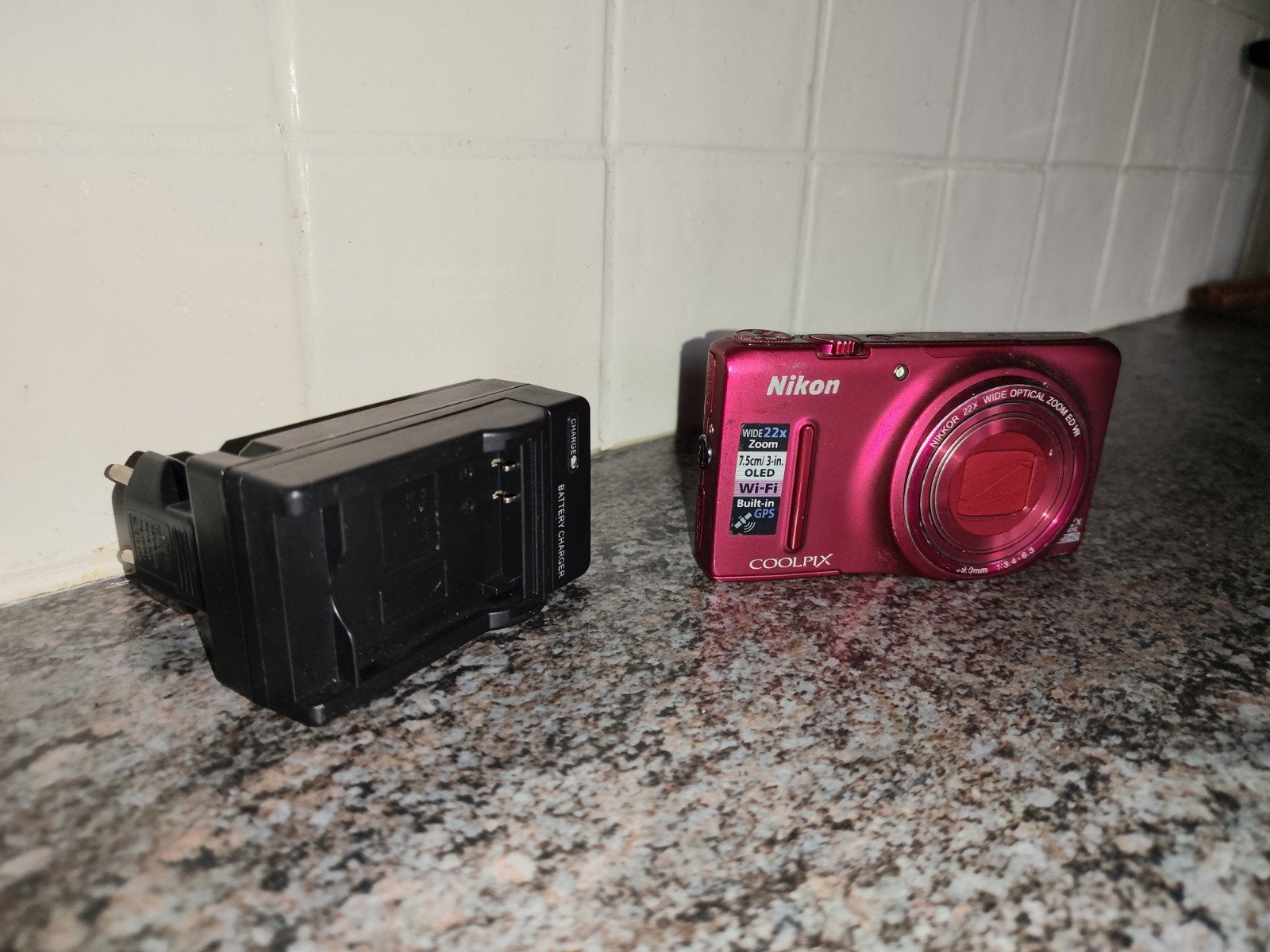 Nikon Coolpix S9500 - rood + sd kaartje, Ophalen, Gebruikt, Geheugenkaart, Compactcamera