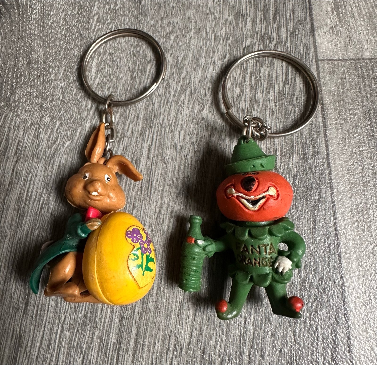 Vintage Fanta Clown & Paashaas Sleutelhangers Jaren '60-'70, Ophalen of Verzenden, Gebruikt