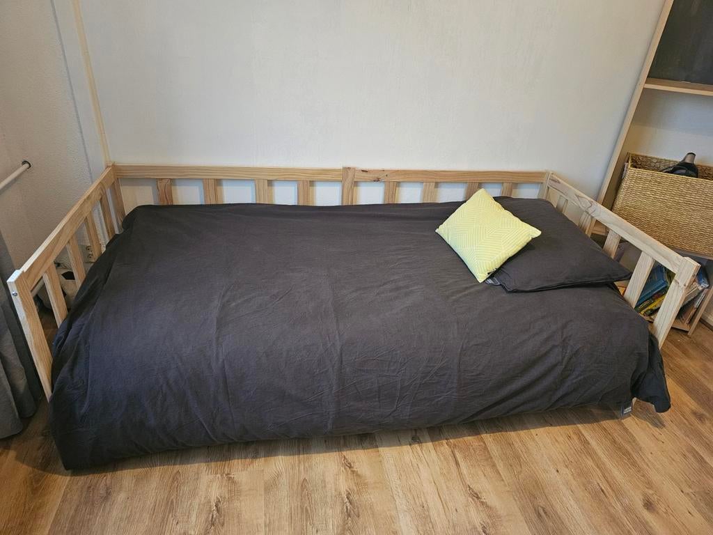 GRATIS - Bedframe 90x200 met Matras & Beddengoed, Gebruikt, 90 cm, Eenpersoons, Ophalen of Verzenden