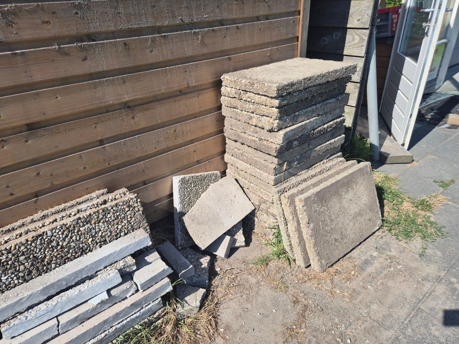 Gebruikte terrastegels (grindtegels), Tuin en Terras, Ophalen, Gebruikt, Overige materialen, Terrastegels
