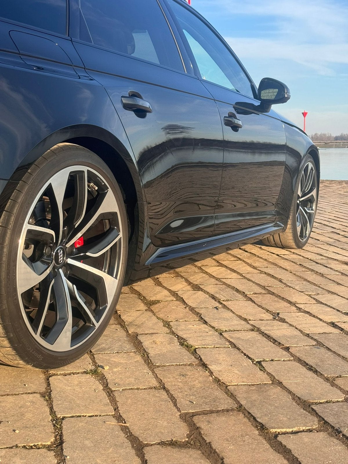 Foto 8 van Audi RS4 Avant 2.9 TFSI quattro Pano|HuD|RS Seat|B&O