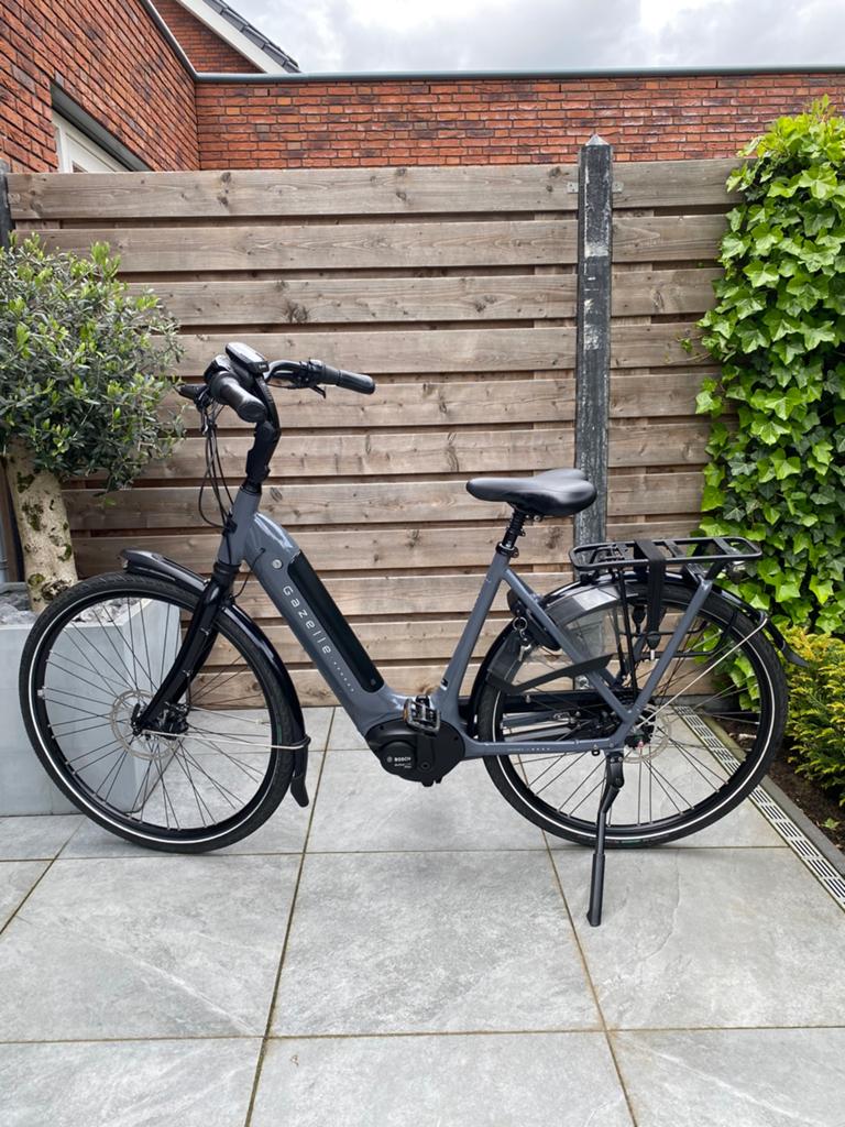 Gazelle Grenoble C8 HMB 2022 – Nieuwstaat – Bosch – 400Wh, Ophalen, Zo goed als nieuw, 50 km per accu of meer, 55 tot 59 cm