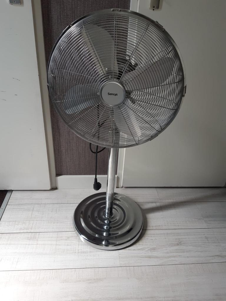 Sencys Statiefventilator -, Ophalen, Zo goed als nieuw, Statiefventilator