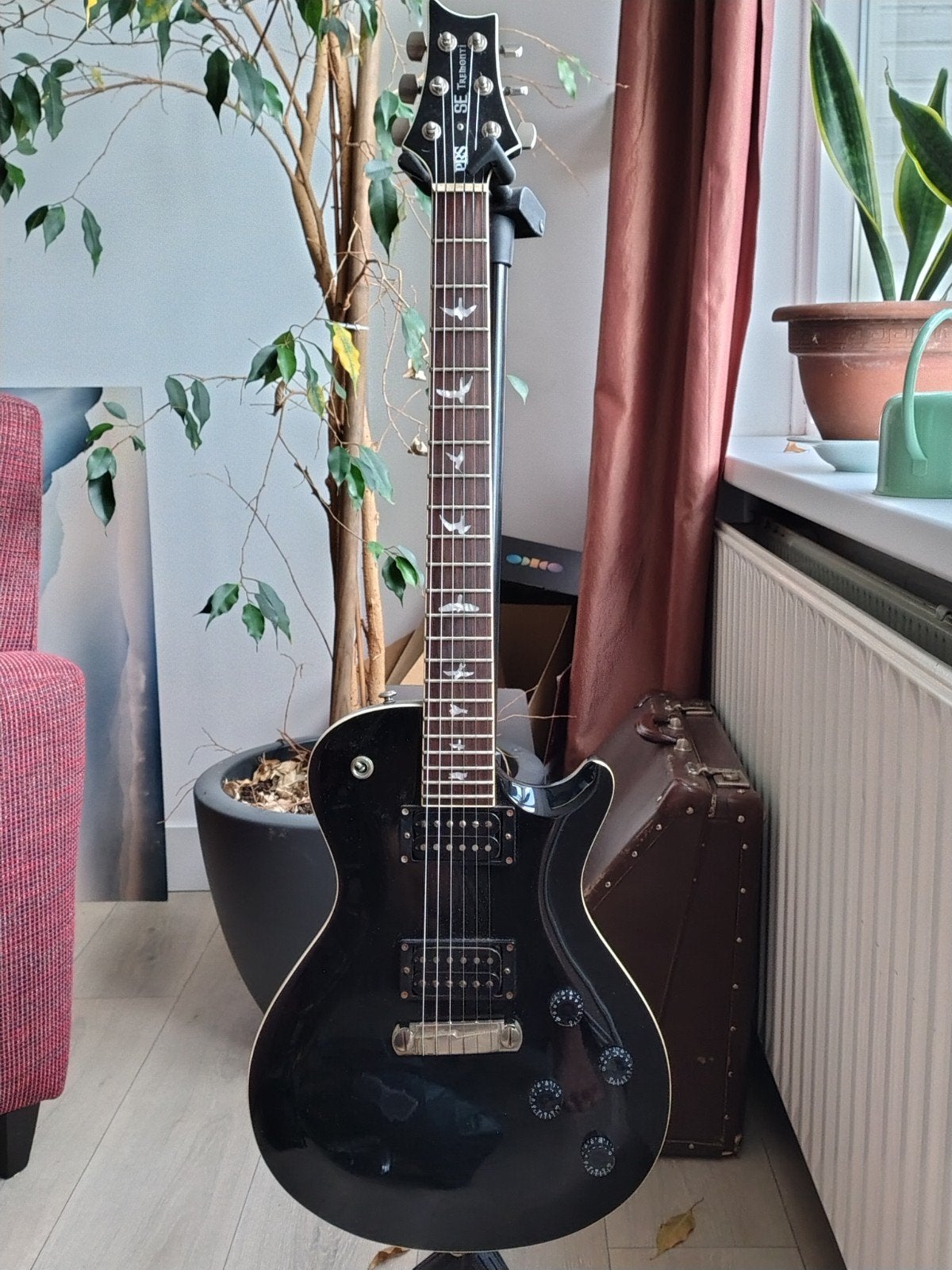 PRS SE Tremonti Standard elektrische gitaar - Zwart, Muziek en Instrumenten, Snaarinstrumenten | Gitaren | Elektrisch, Ophalen