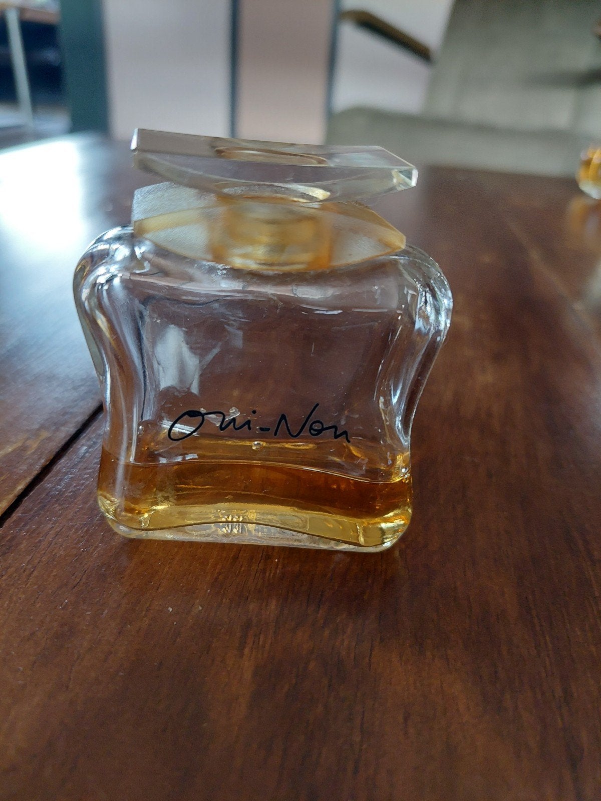 Factice Oui-Non parfumflesje, Ophalen of Verzenden, Gebruikt, Parfumfles, Gevuld