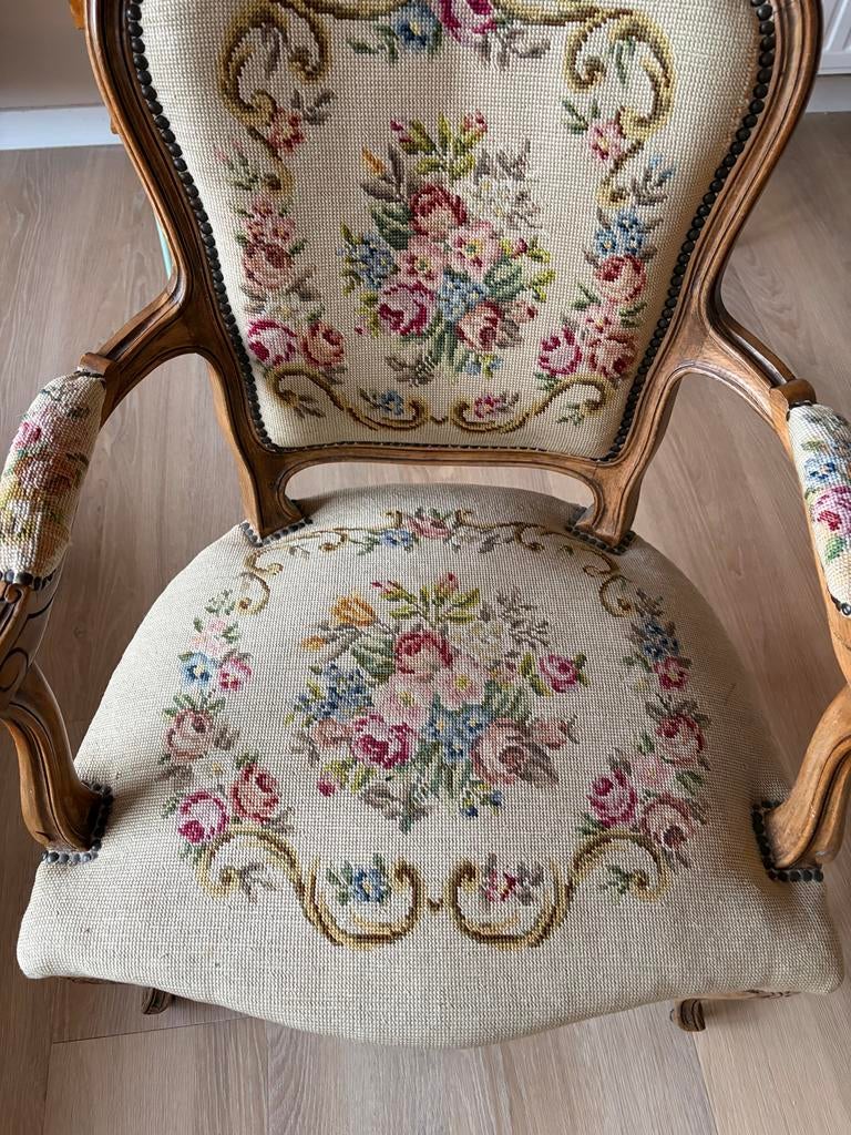 Queen Anne Vintage oma stoel met bloemenpatroon, Ophalen