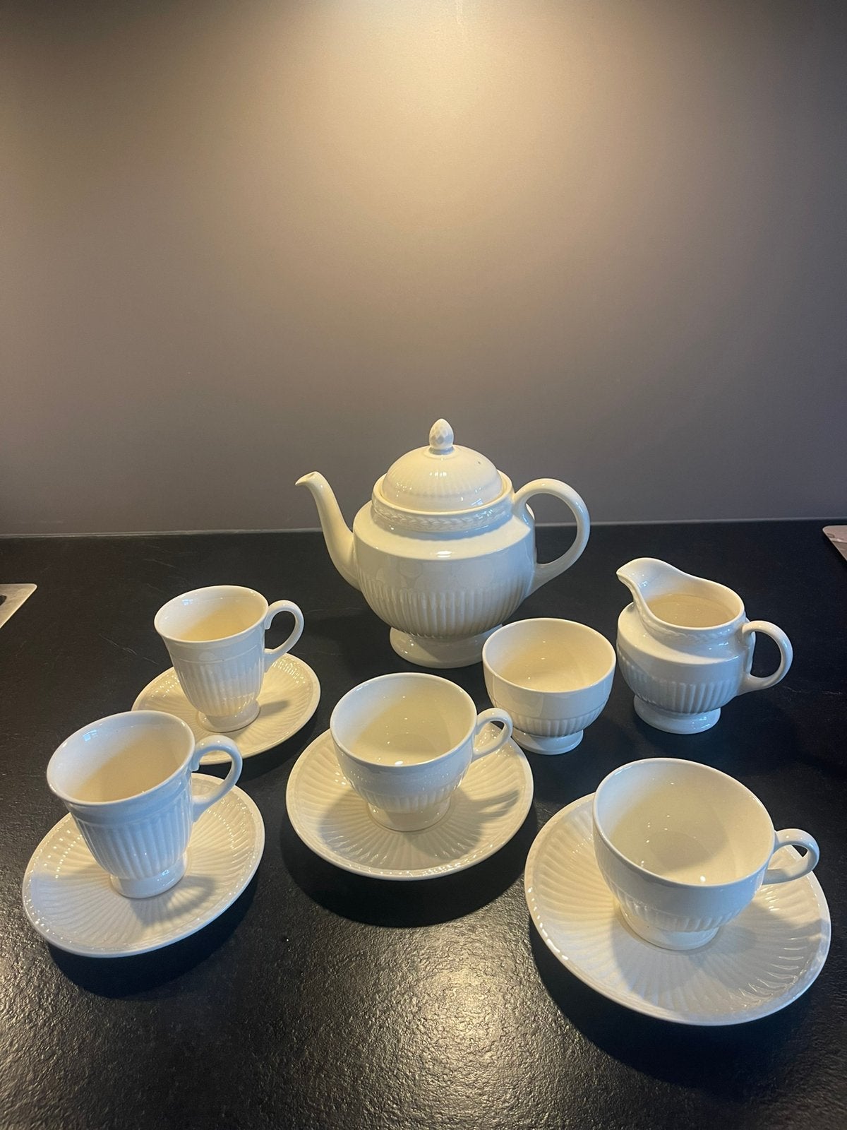 Wedgwood Edme 2 theekop 2 koffiekop theepot melk + suikerset, Klassiek, Ophalen of Verzenden, Zo goed als nieuw, Wedgwood