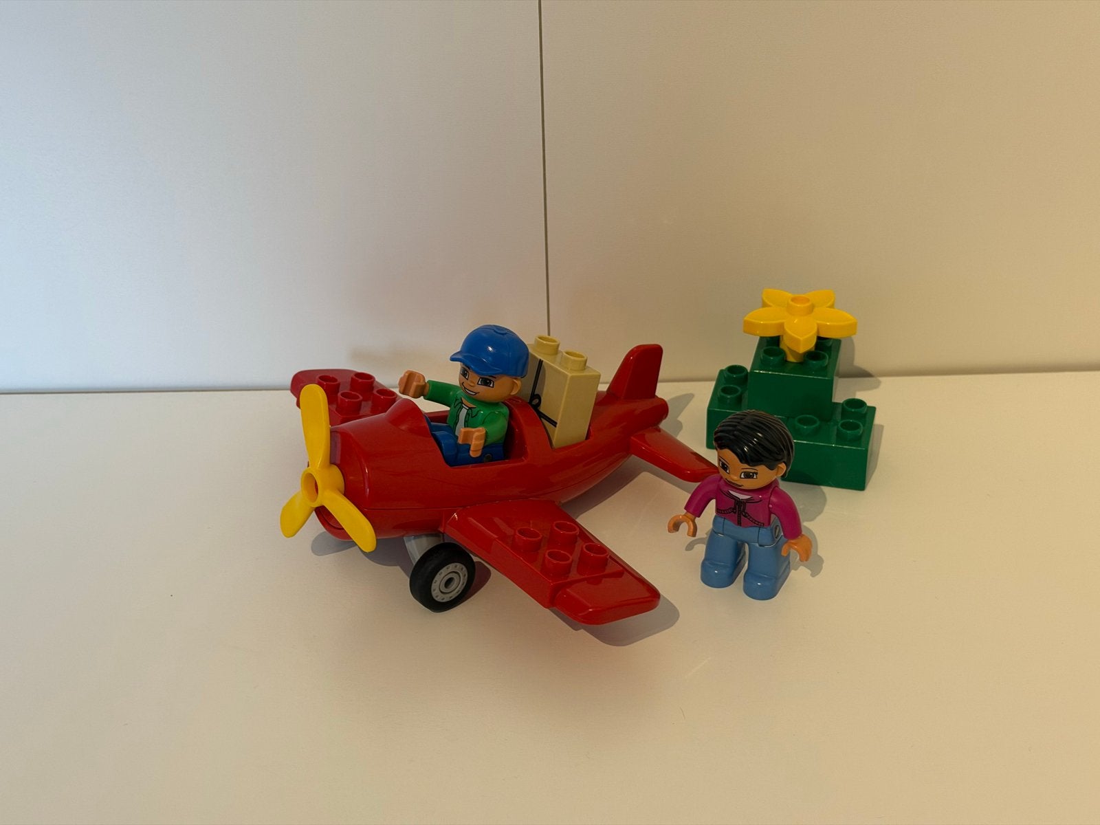 Lego Duplo Vliegtuig 5592 met figuren, Gebruikt, Overige thema's, Ophalen of Verzenden, Compleet