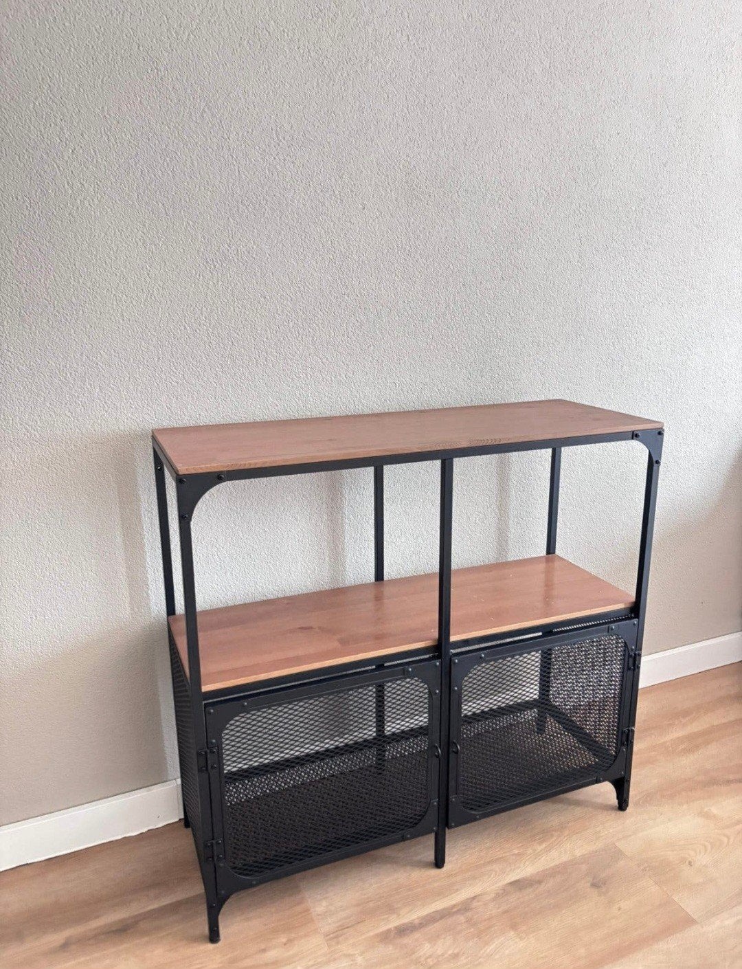 IKEA Fjällbo dressoir, 100 tot 150 cm, 50 tot 100 cm, Industrieel, 25 tot 50 cm