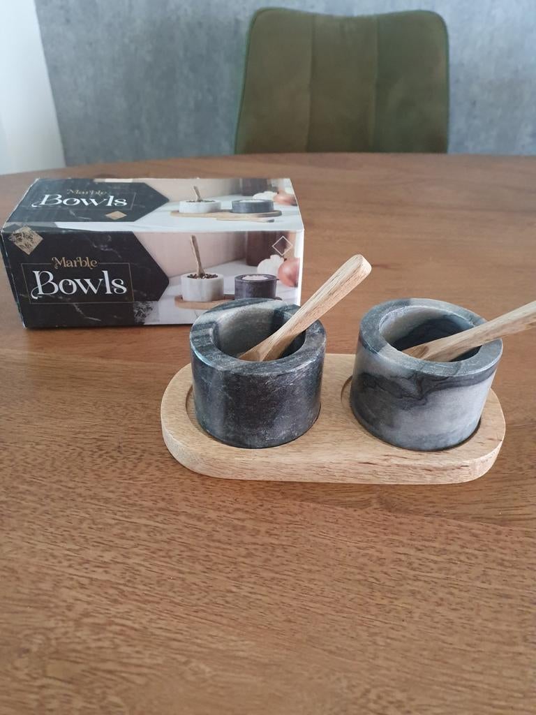 Nieuwe marmeren zout- en peperbakjes met houten lepels, Overige typen, Nieuw, Ophalen of Verzenden, Steen/keramiek
