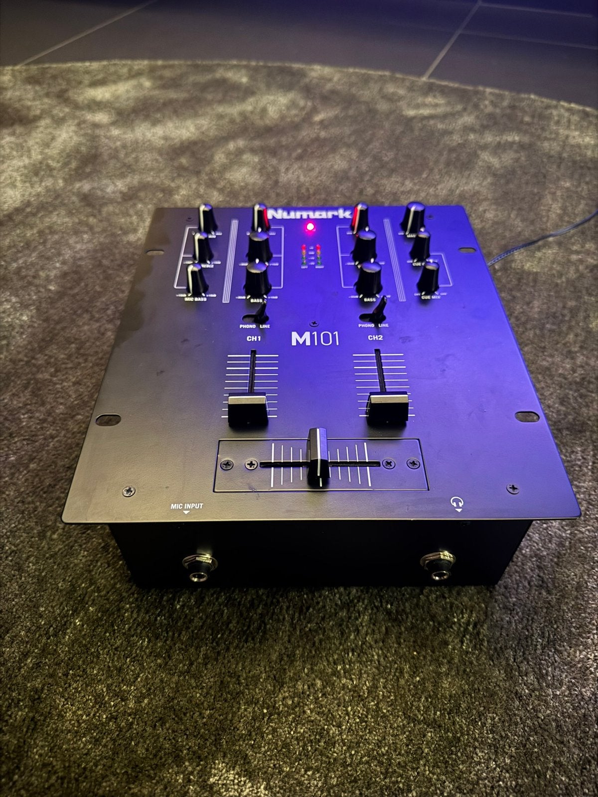 Numark M101 DJ mixer – compact, betrouwbaar, Ophalen of Verzenden, Numark