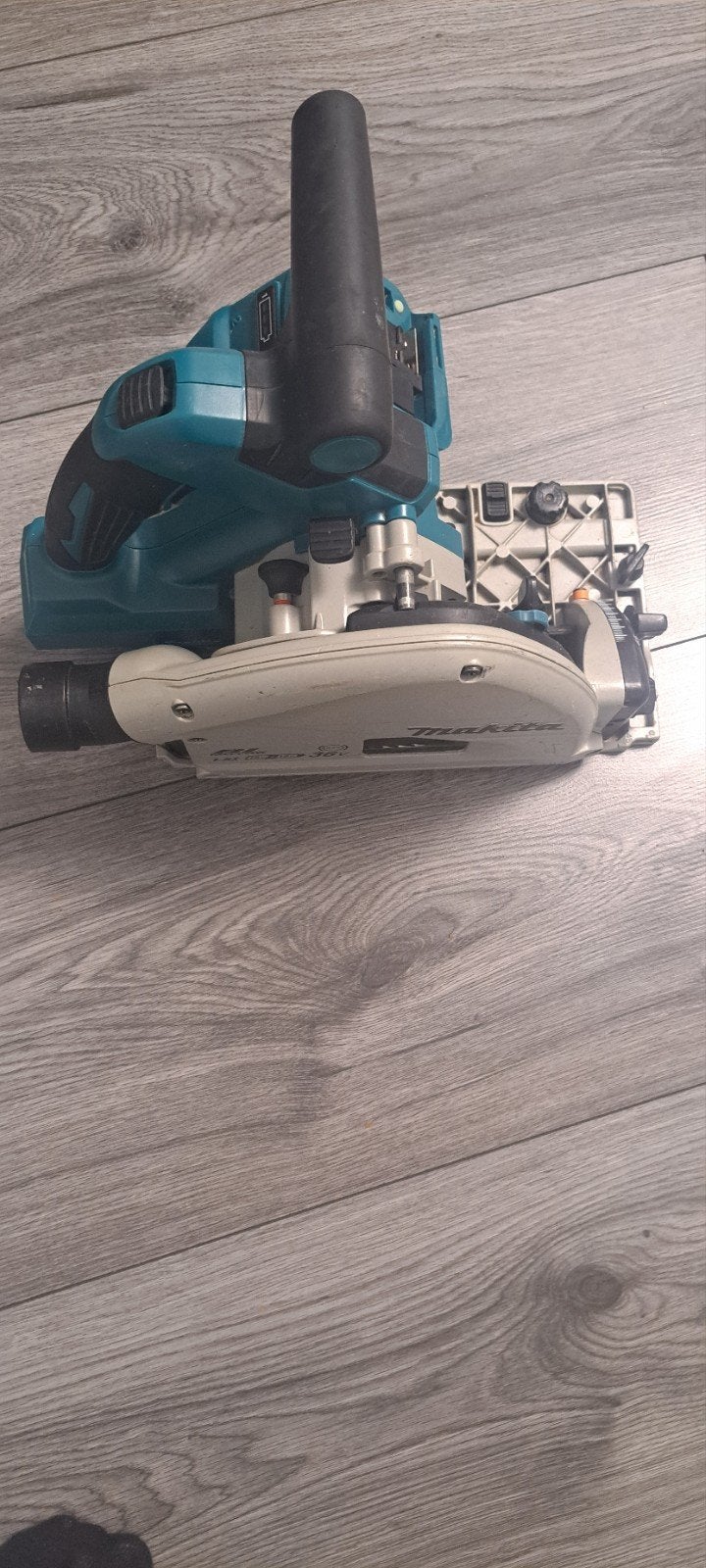Makita DSP600 Accu Invalzaag - Zonder Accu, Gebruikt, Invalzaag, 600 tot 1200 watt, Ophalen of Verzenden