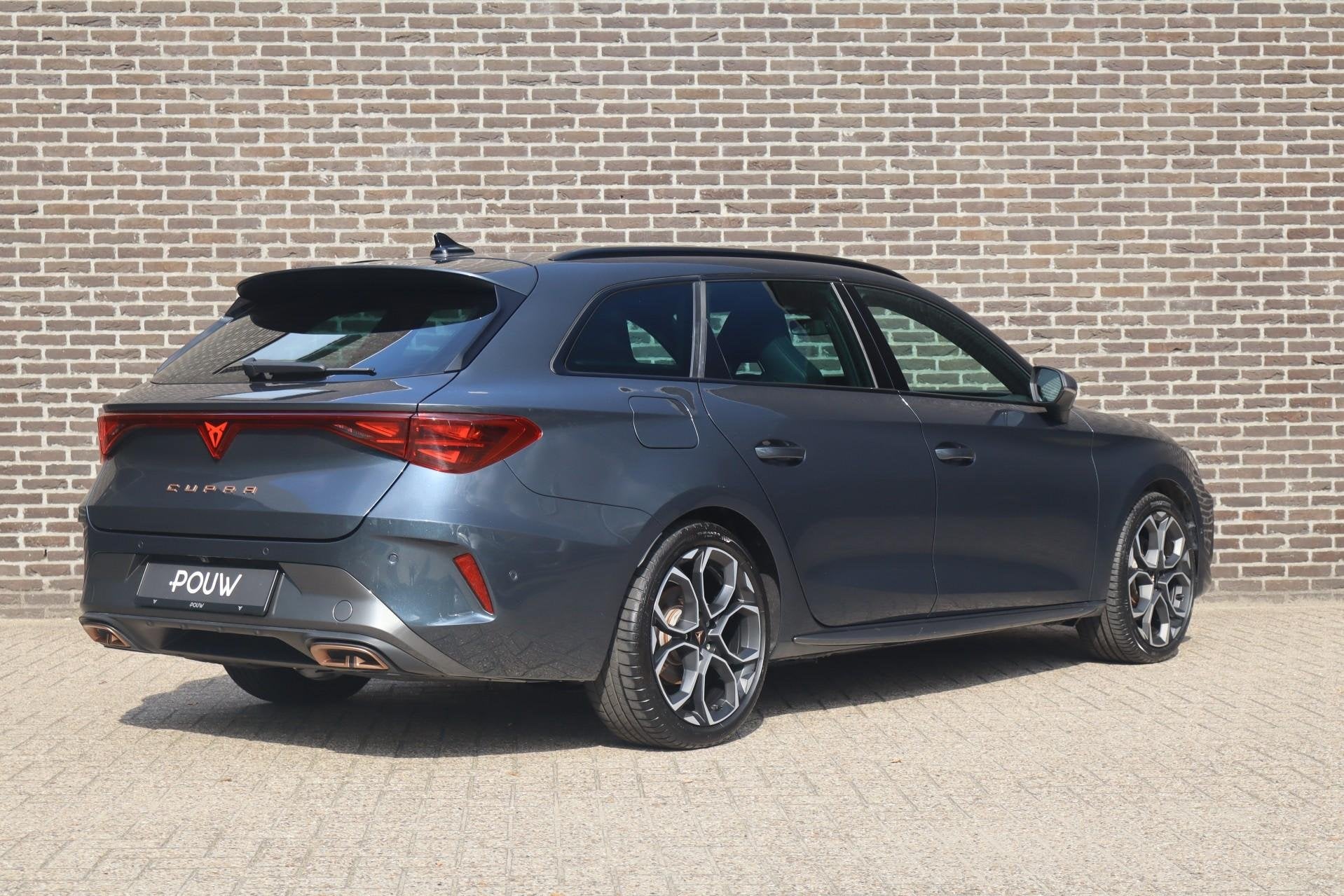 CUPRA Leon Sportstourer 1.5 TSI e-Hybrid 204pk Business | Pa, Auto's, 12 maanden, 4 cilinders, Alcantara, 26 kWh