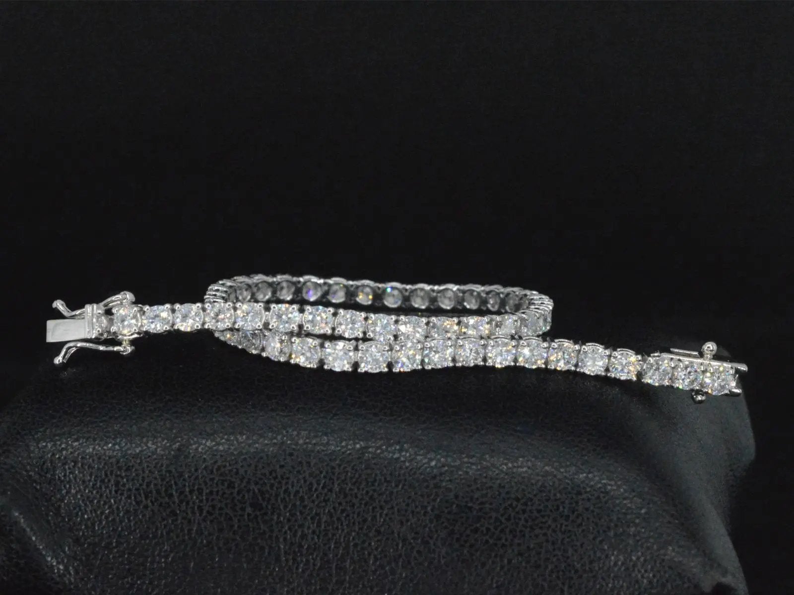 Luxe tennisarmband 18K witgoud.Labdiamanten.9,42 gram. nieuw, Ophalen, Nieuw, Met edelsteen, Zilver