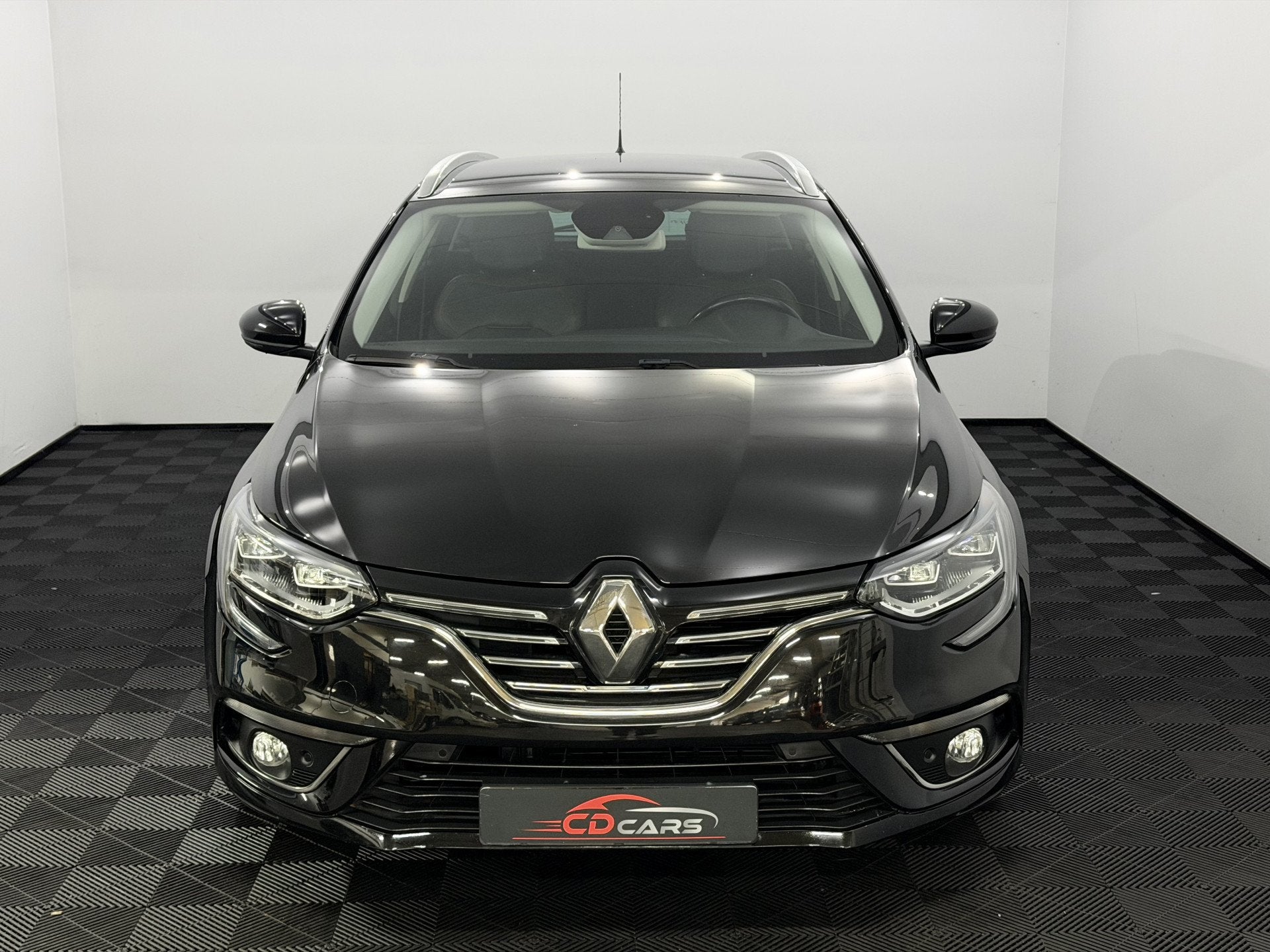 Renault Mégane Estate 1.2 TCe Série Signature Exclusiv Led, Gebruikt, Euro 6, 4 cilinders, 1198 cc