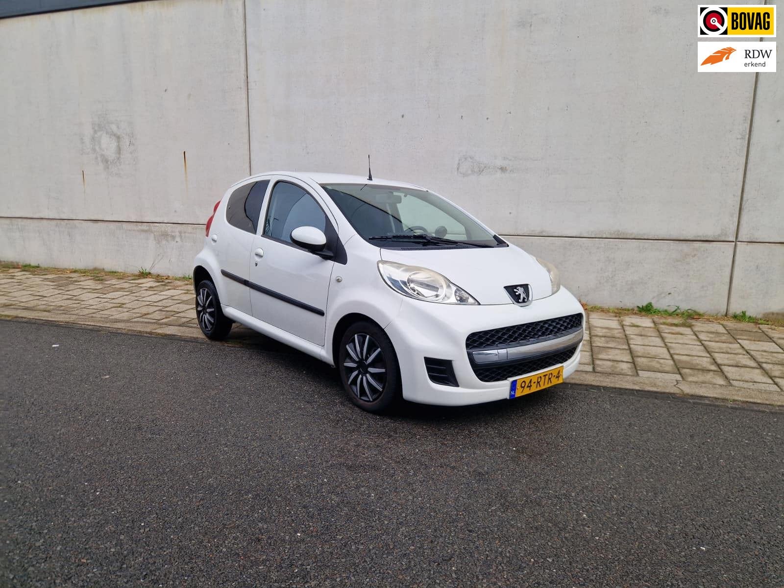 Peugeot 107 goed onderhouden | 1.0-12V XS | airco| elektr. r, Auto's, Voorwielaandrijving, Euro 5, Gebruikt, 4 stoelen