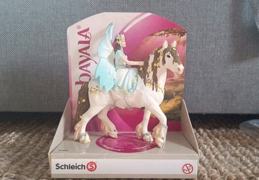 Nieuw Schleich Bayala set: Eyela te paard 70452, Verzamelen, Dierenverzamelingen, Ophalen of Verzenden, Nieuw, Paard, Beeldje of Figuurtje