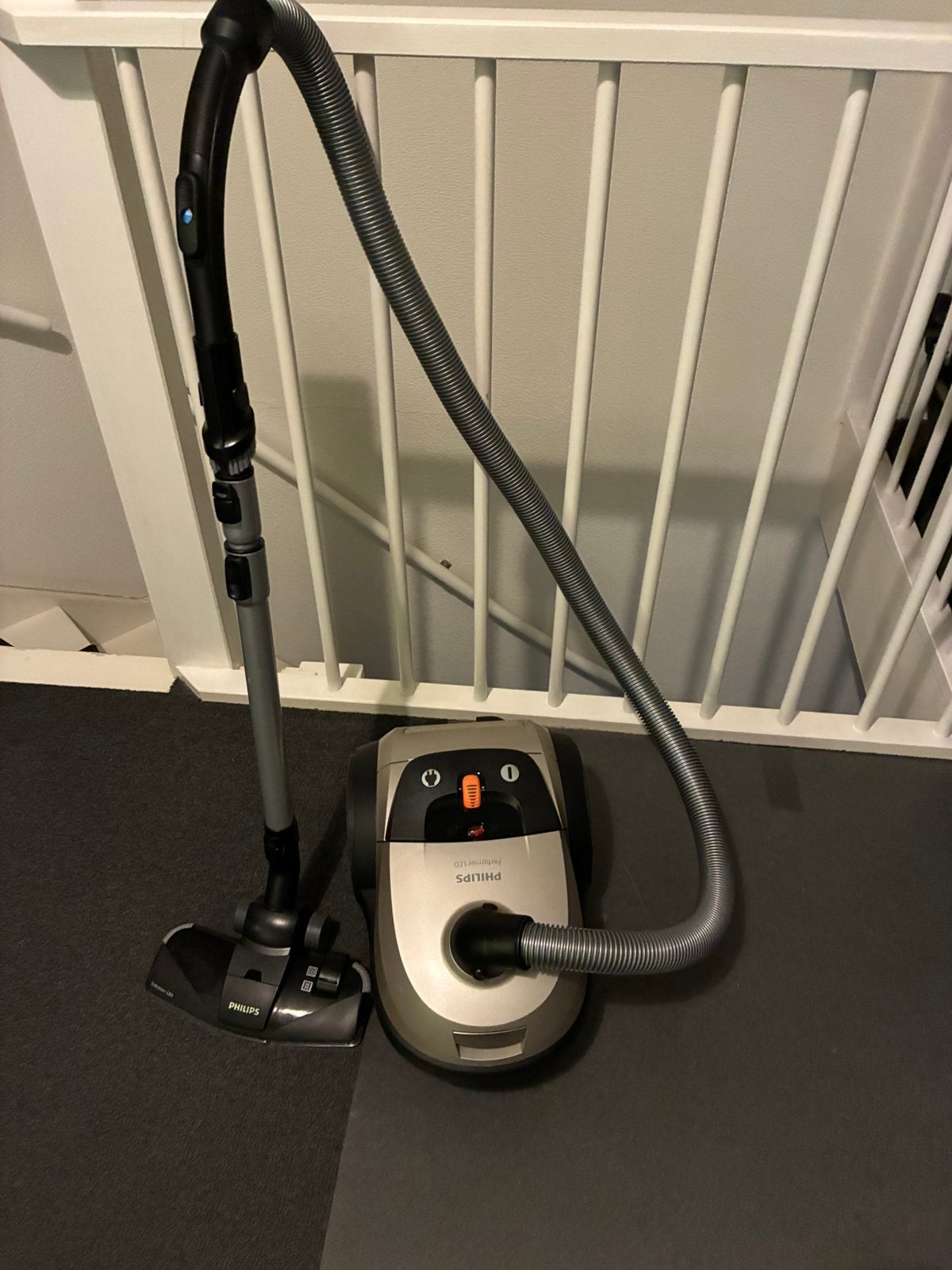 Philips Performer Compact Stofzuiger met zak, Stofzak, Inclusief accessoires, Gebruikt, Philips