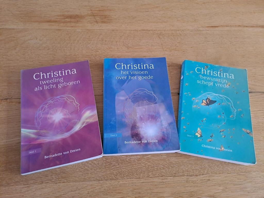 3 boeken over en van Christina von Dreien, Achtergrond en Informatie, Spiritualiteit algemeen, Ophalen of Verzenden, Zo goed als nieuw