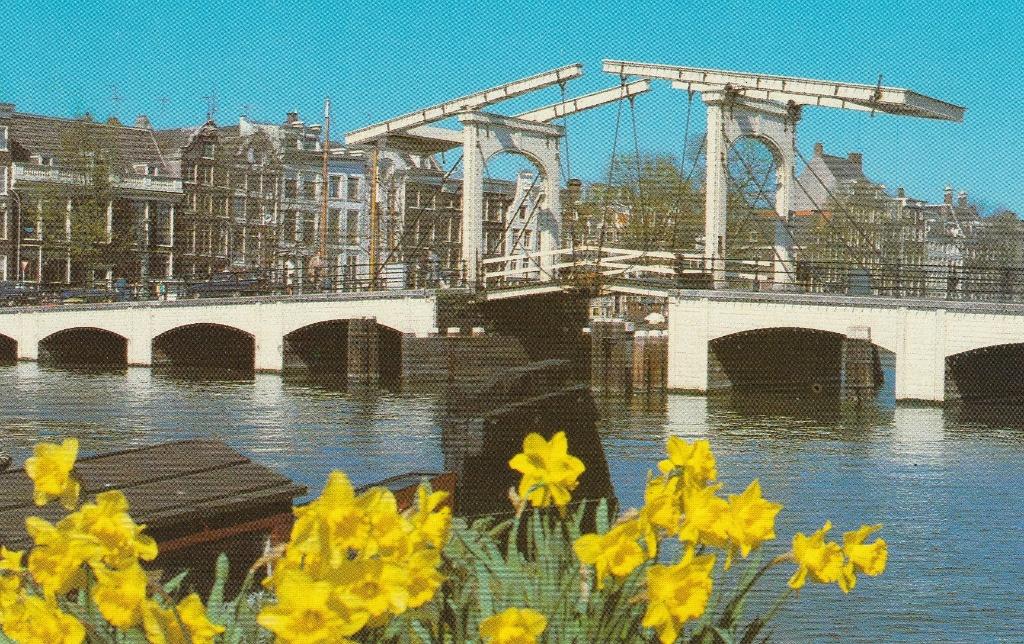 Ansichtkaart Amsterdam Magere brug over de Amstel (4), Ophalen of Verzenden, Ongelopen, Noord-Holland