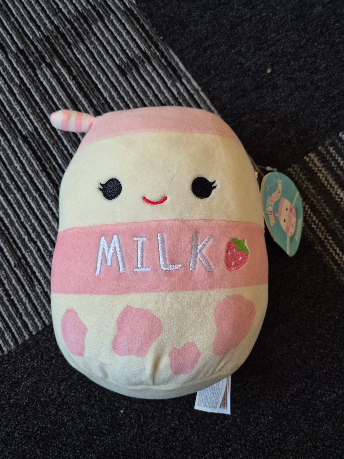 Squishmallow Amelie Milk Knuffel - Nieuw met label, Overige karakters, Overige typen, Nieuw, Ophalen of Verzenden