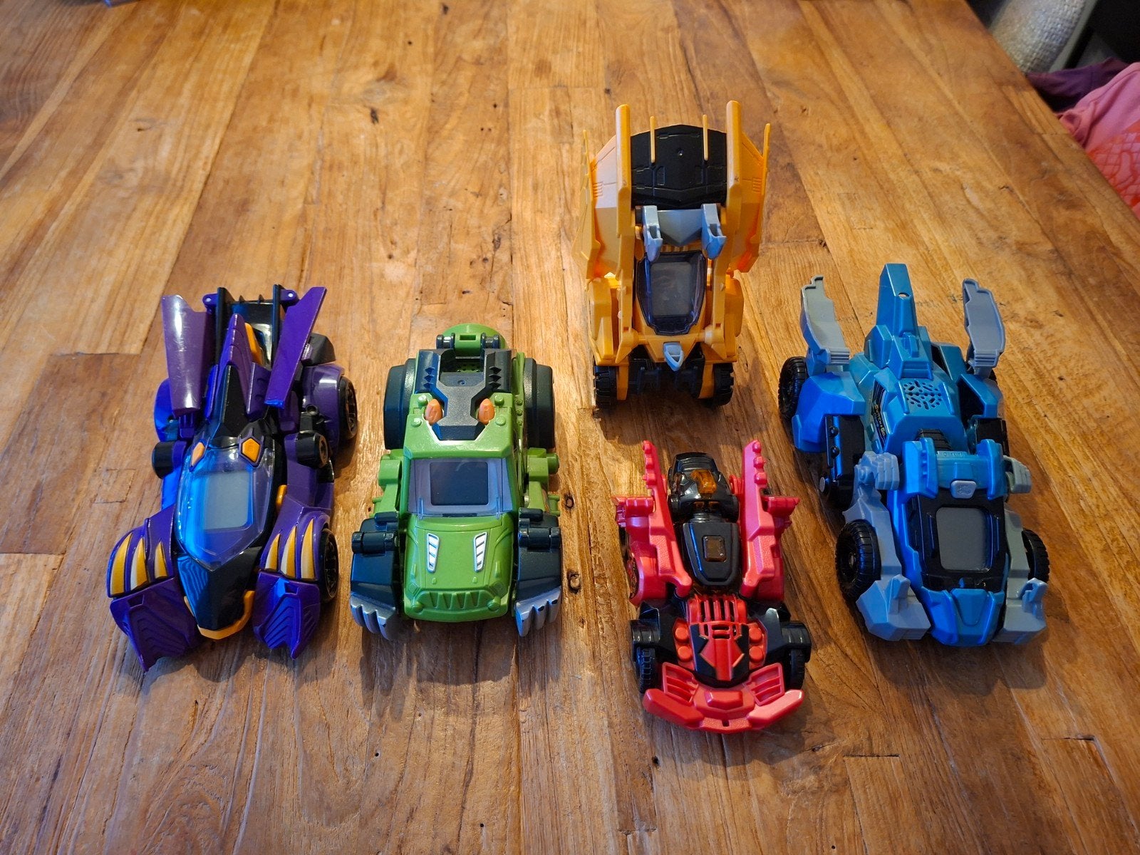 v-tech switch en go dino transformer auto's (auto/dino), Ophalen, Gebruikt