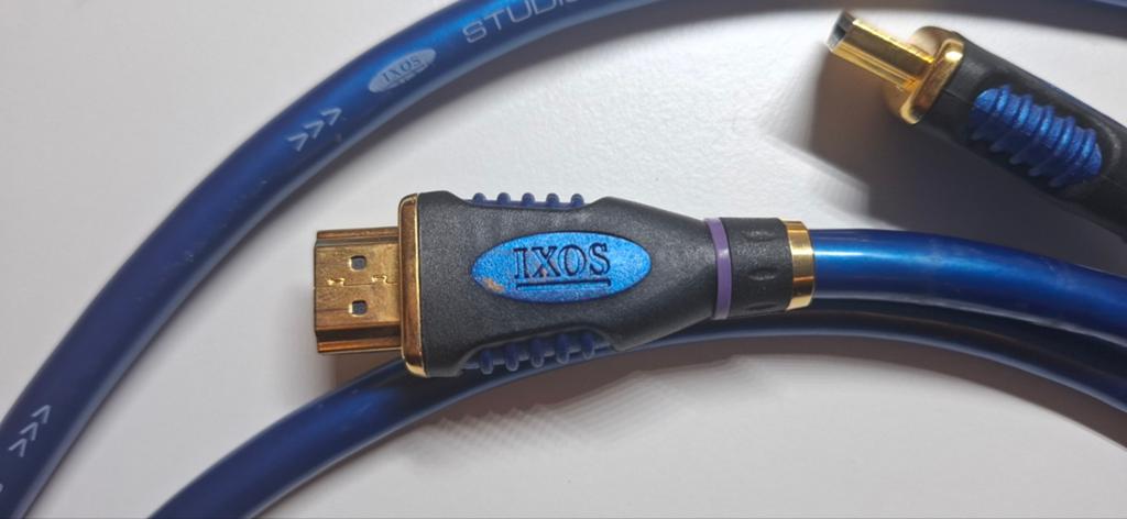 2 IXOS Studio HDMI-kabel - Hoge Kwaliteit Audio/Video, Ophalen of Verzenden, Zo goed als nieuw, Minder dan 2 meter, HDMI-kabel