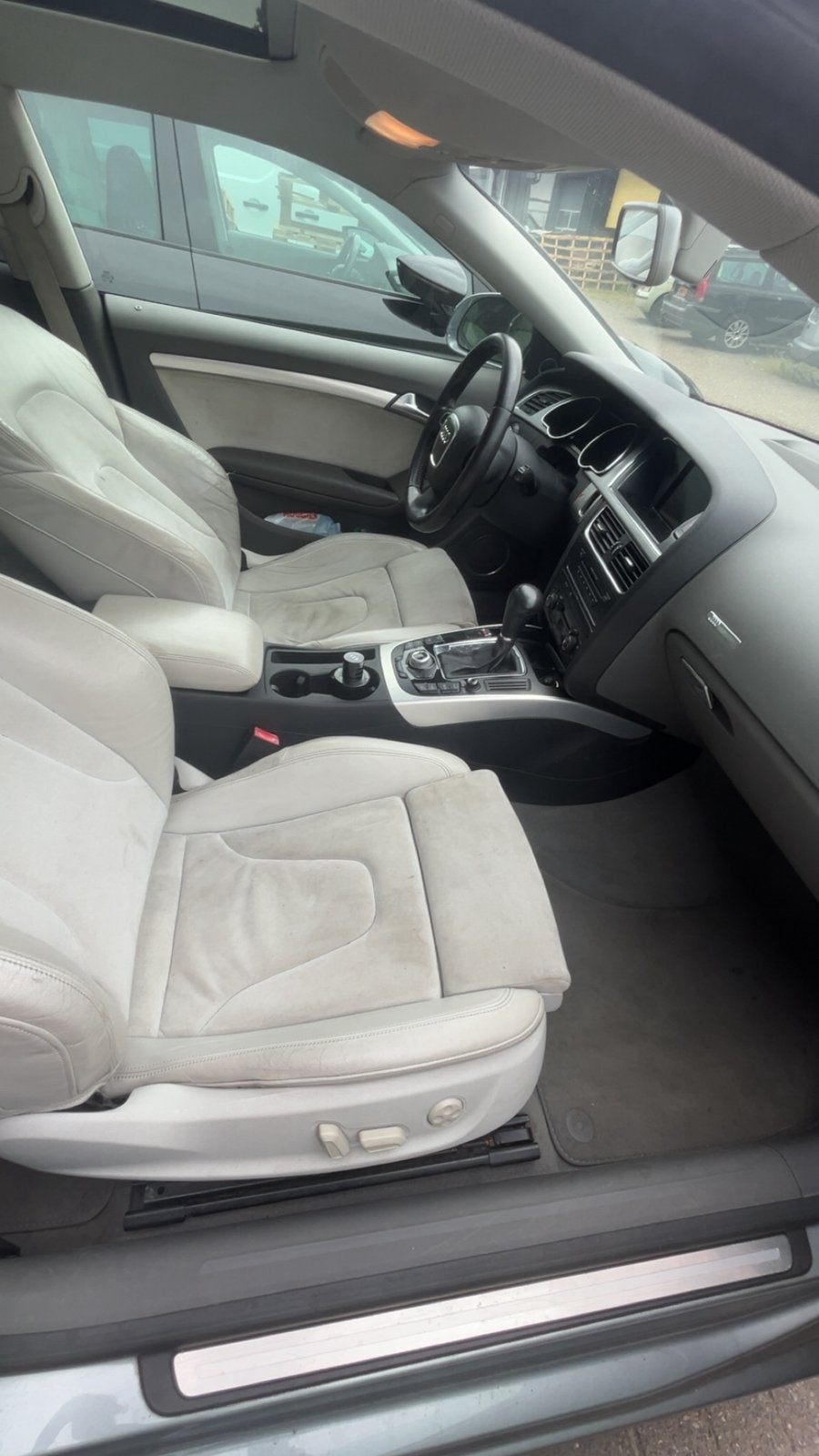 Audi A5 3.2 FSI 195KW Coupe Multitronic 2008 Grijs, Auto's, 4 stoelen, 93 €/maand, 1700 kg, Zilver of Grijs